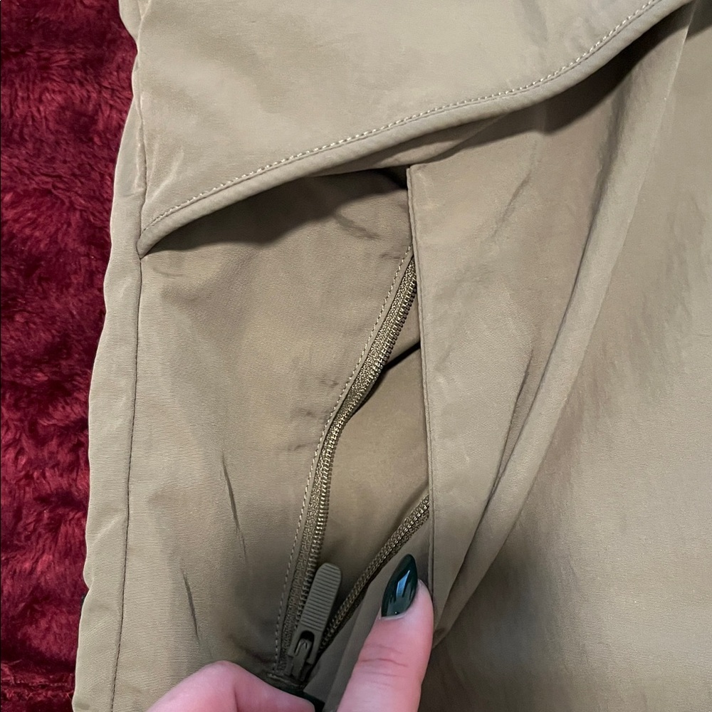 Windbreaker - image 5